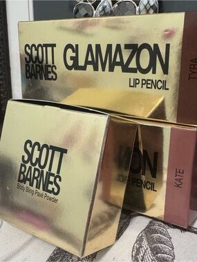 17) SCOTT BARNES Bundle